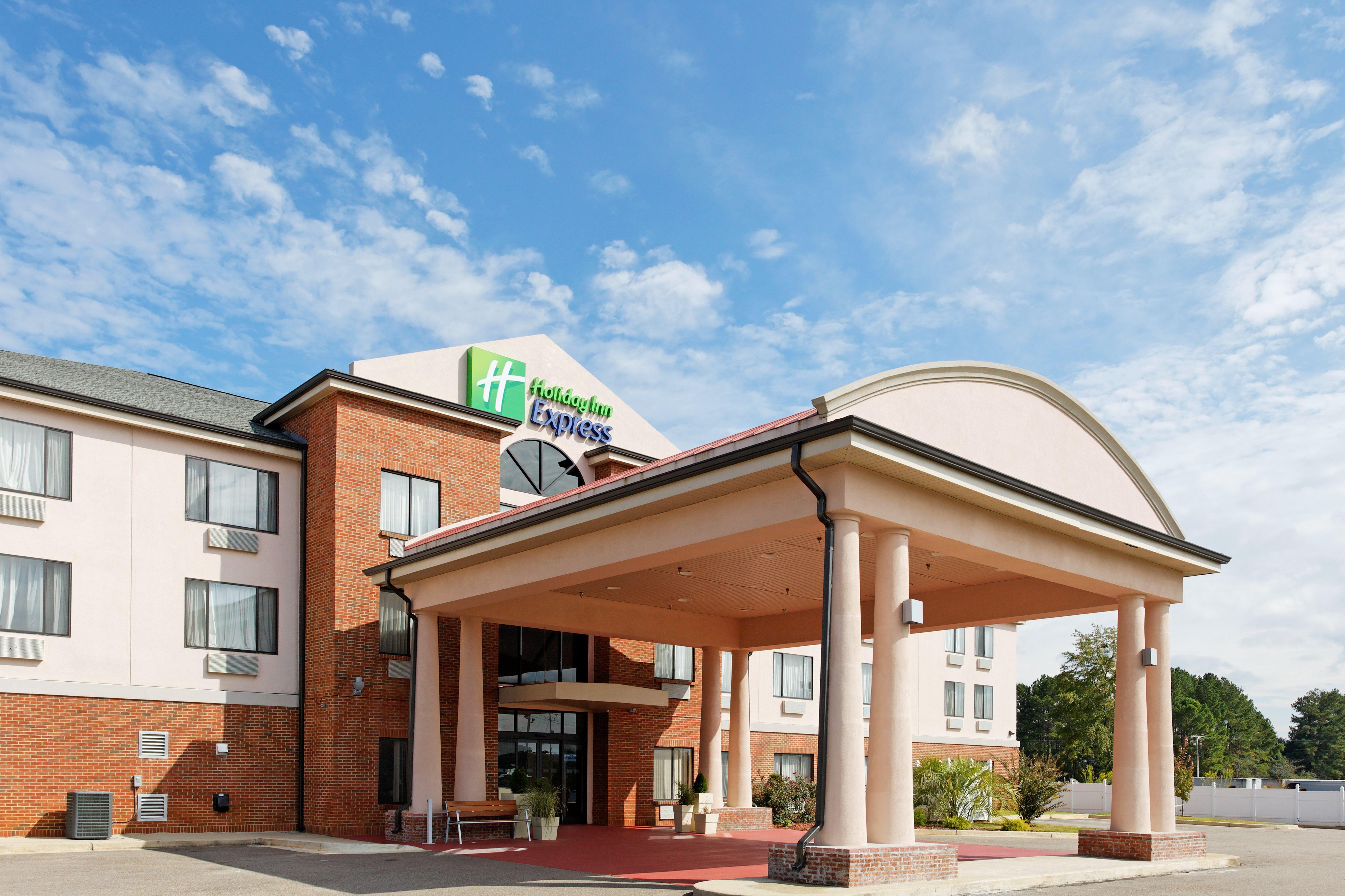 Holiday Inn Express & Suites Sylacauga Экстерьер фото